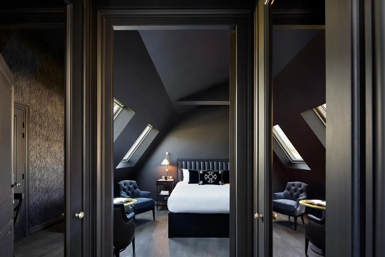 Otel De Montesquieu Paris