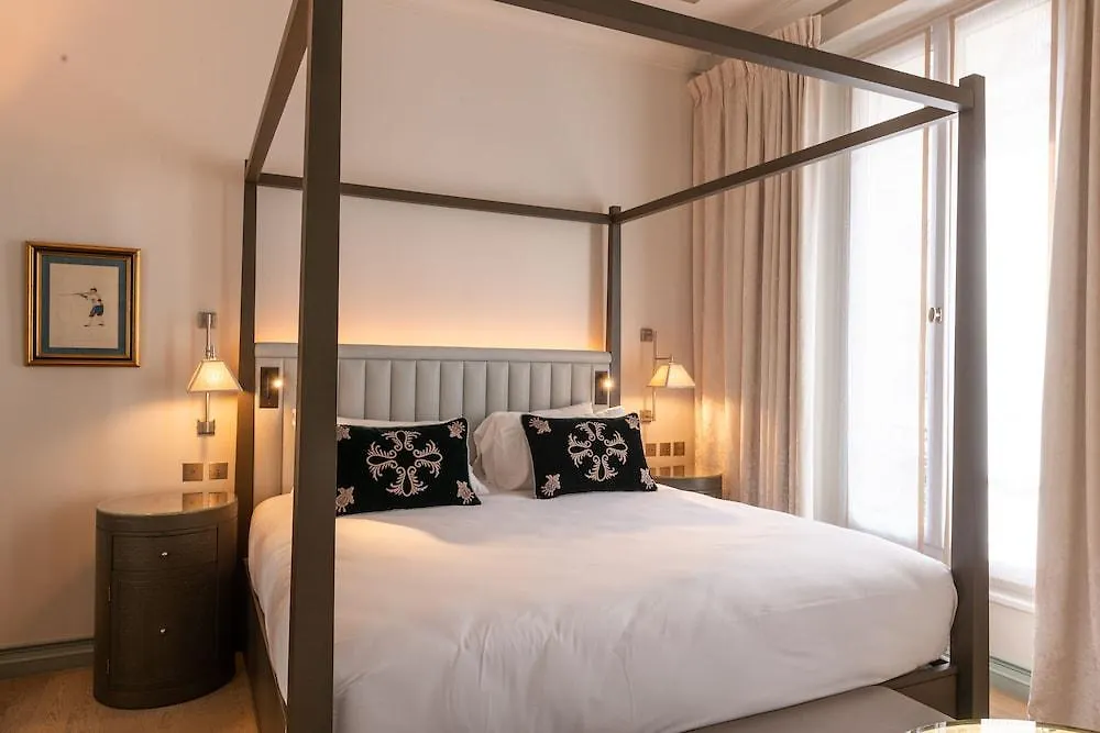 De Montesquieu Hotell 5*