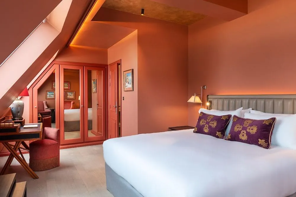 Hotell De Montesquieu 5*